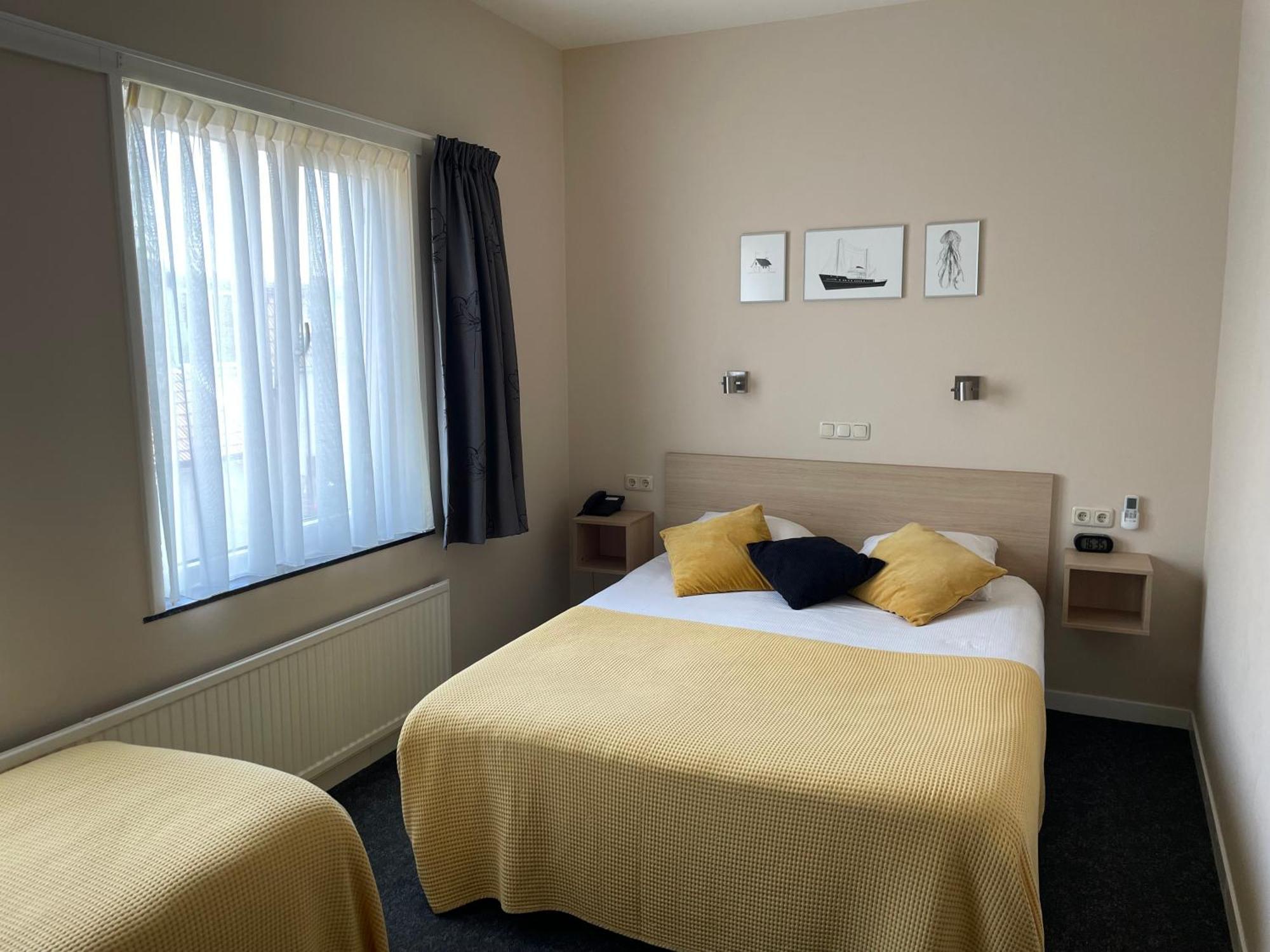 Hotel Oepkes Вест-Терсхелинг Екстериор снимка