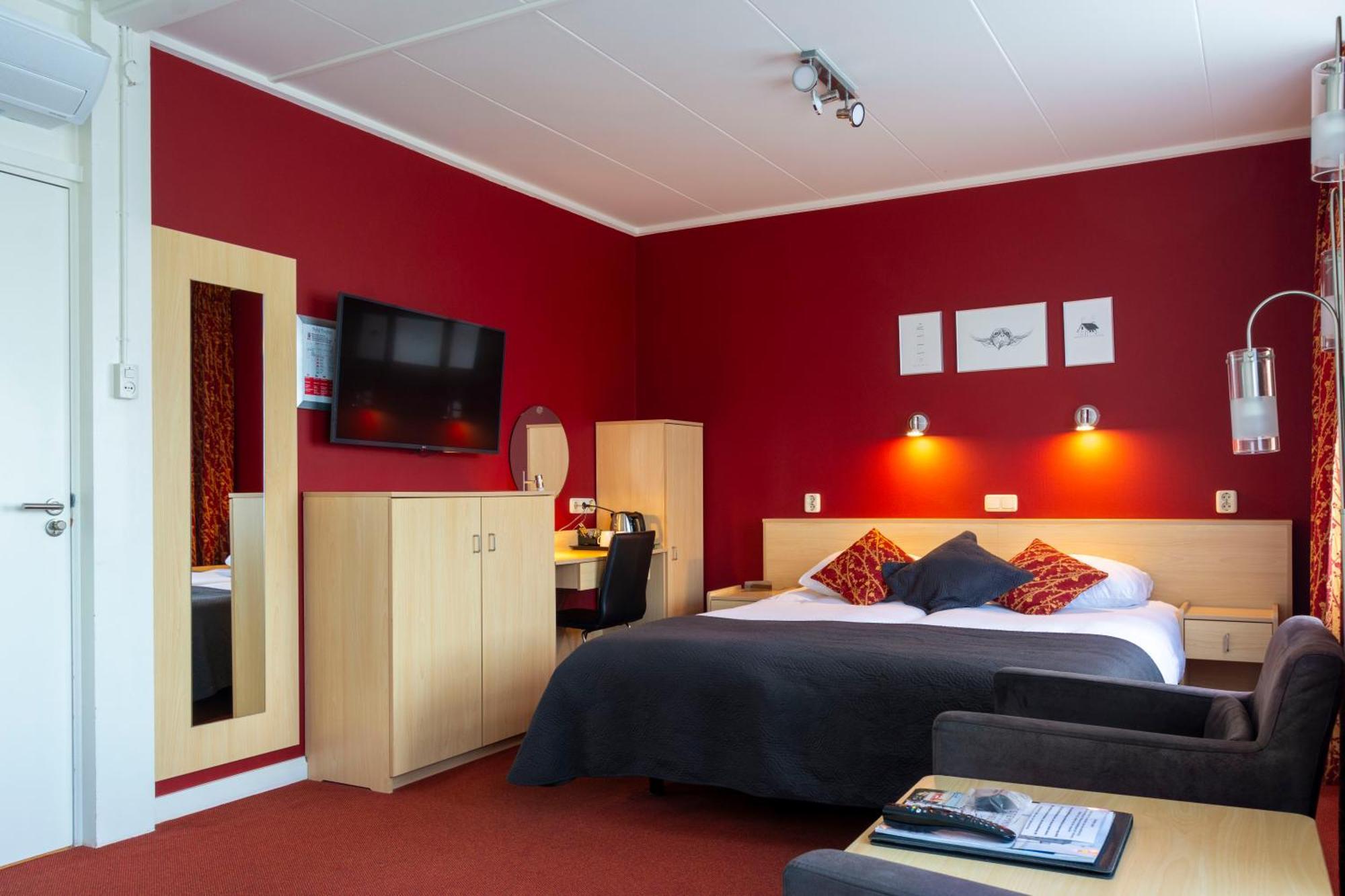 Hotel Oepkes Вест-Терсхелинг Екстериор снимка